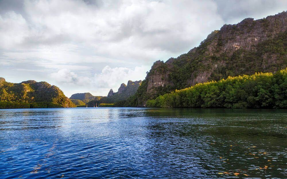 De kust rondom Langkawi