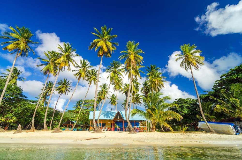 De kust van San Andres in Colombia