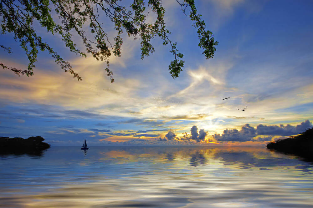 Zonsondergang op Jeremi Beach in Curacao