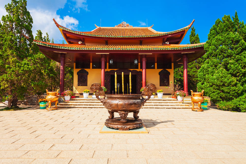 Truc Lam Temple