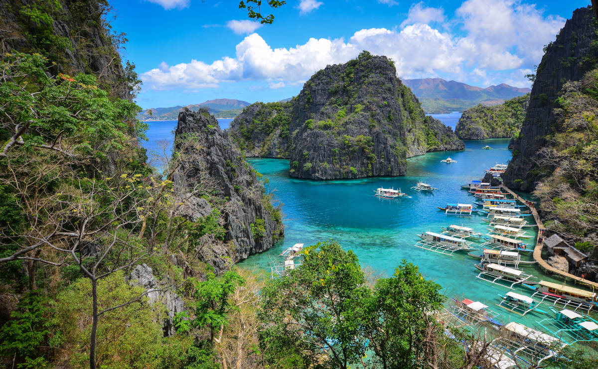 Cayangan Lake