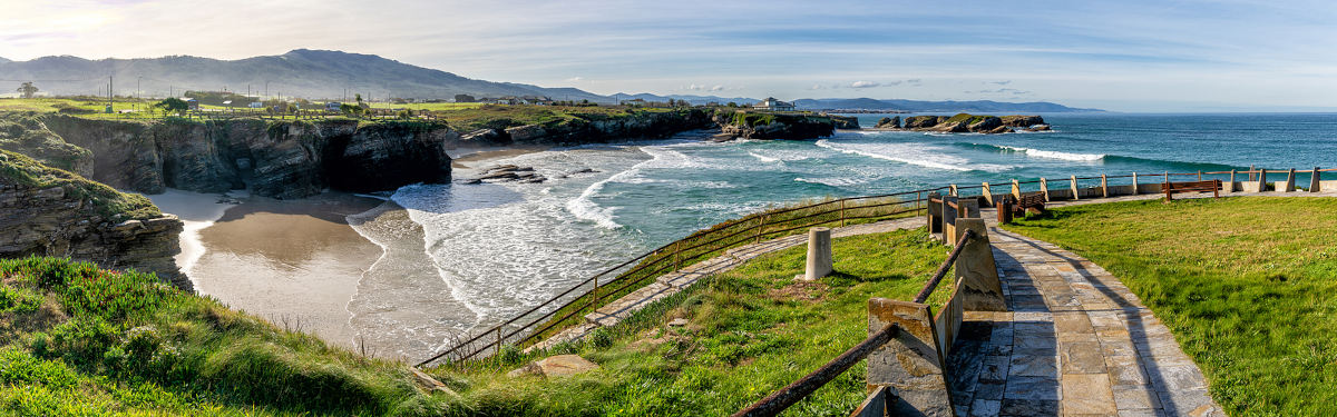 Playa-de-Catedrales-in-Galicia-Spanje